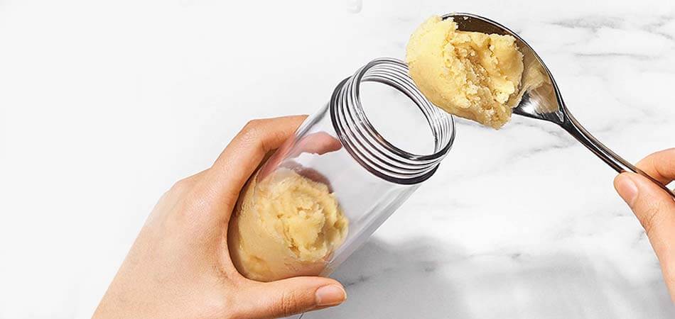 how does a cookie press work, uses of a cookie press